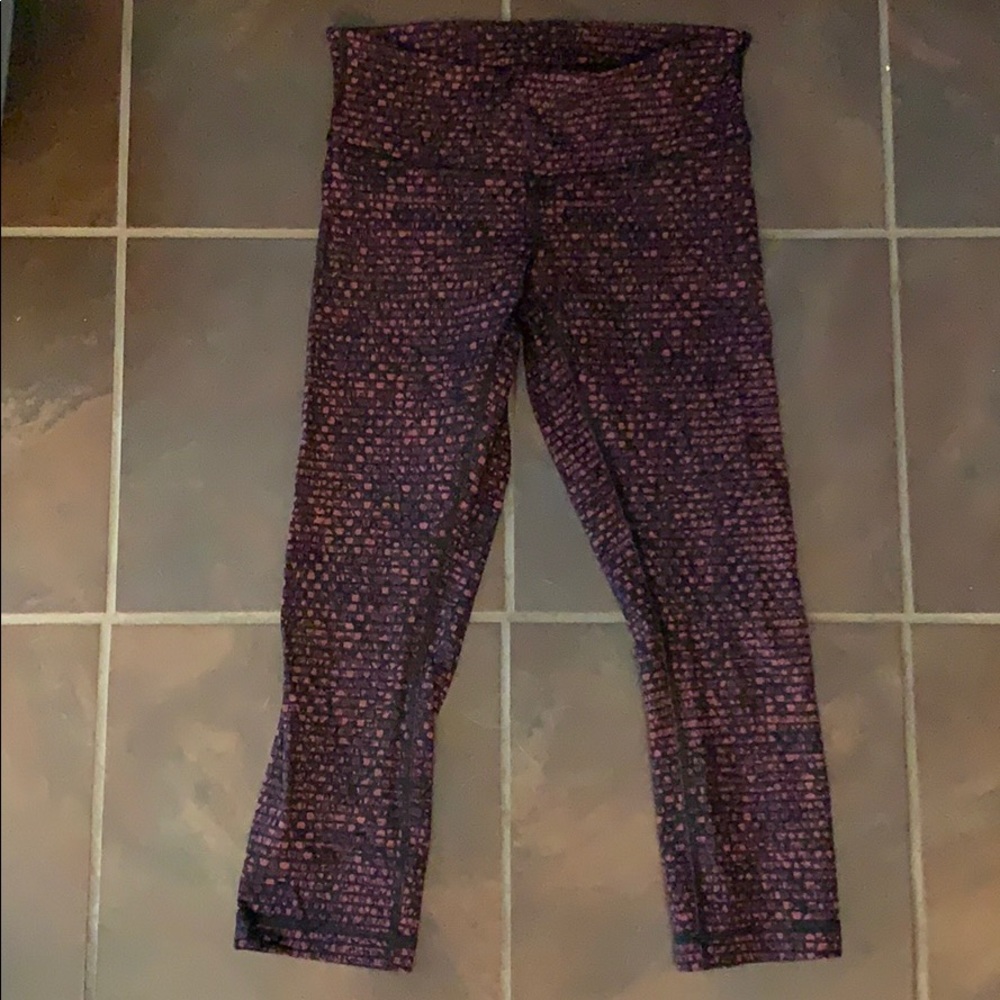 Lululemon mid rise Wunder Under crop tight